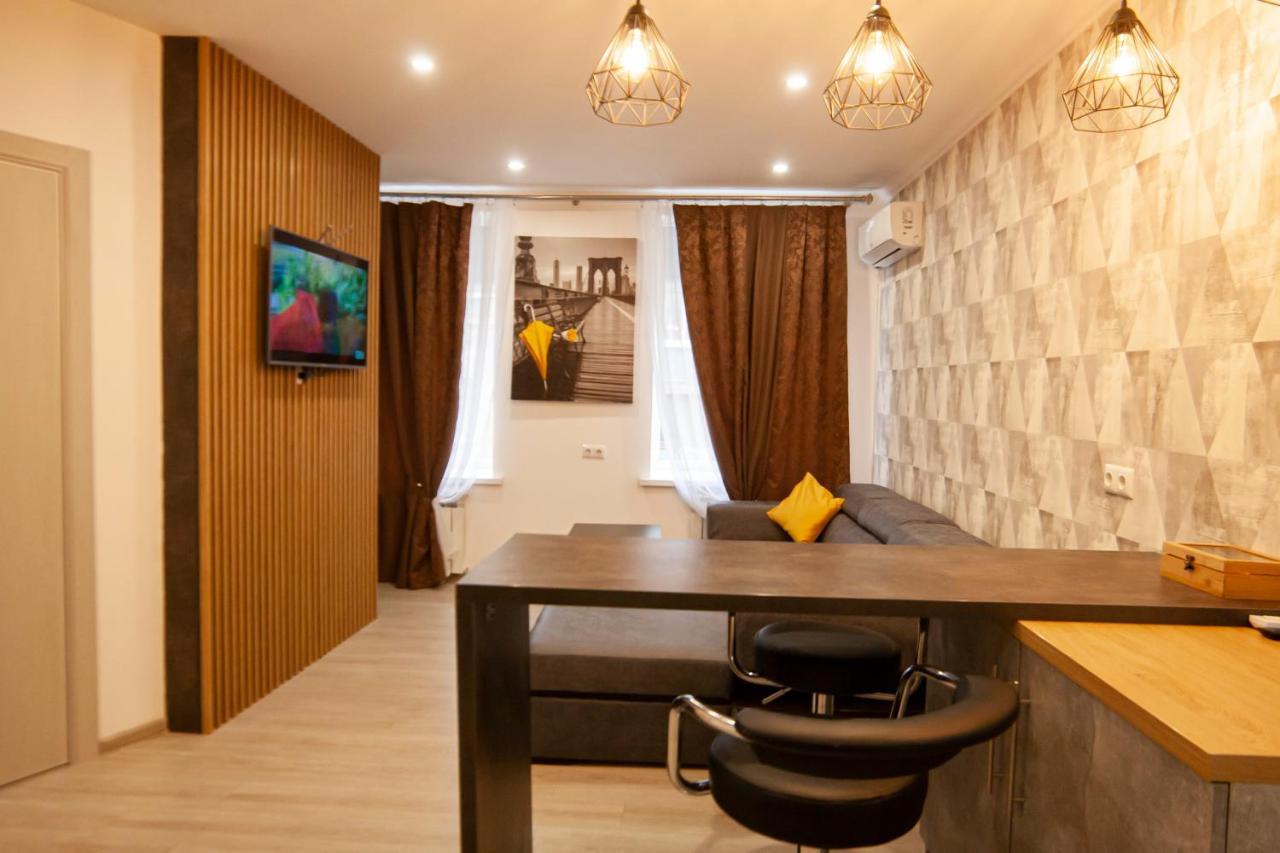 Ultra Lux 3 Rooms Apartment Near Arena City Kiev Exteriör bild