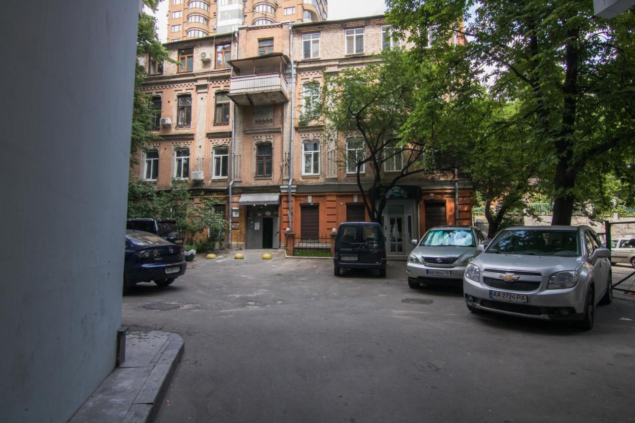 Ultra Lux 3 Rooms Apartment Near Arena City Kiev Exteriör bild
